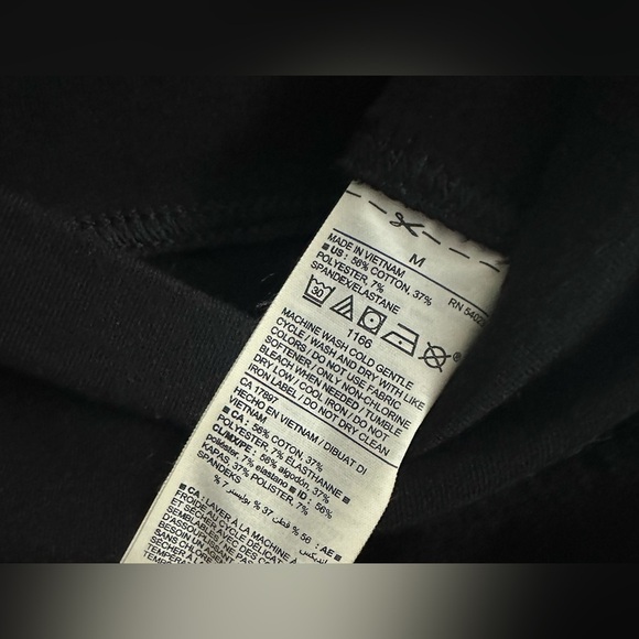 Old Navy: Women’s Active Go-Dry Crops- Size Medium - Picture 4 of 5